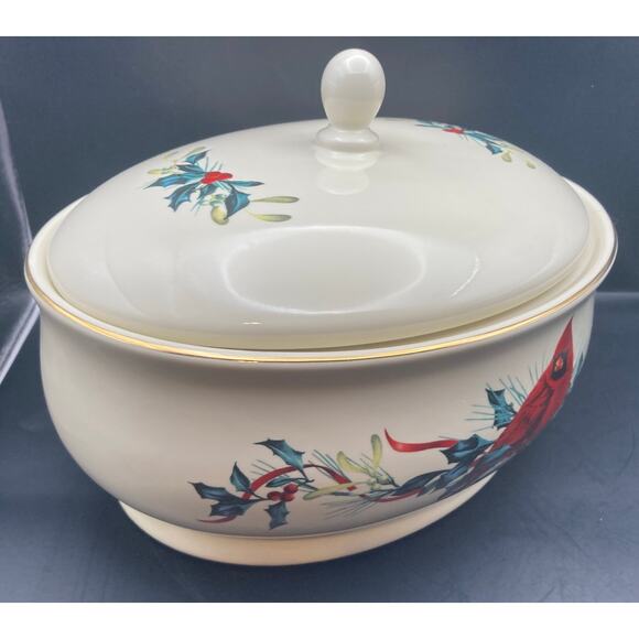 Lenox Winter Greetings Lidded Casserole Serving Dish 2QT Cardinal 870601 9.75" - Picture 5 of 14